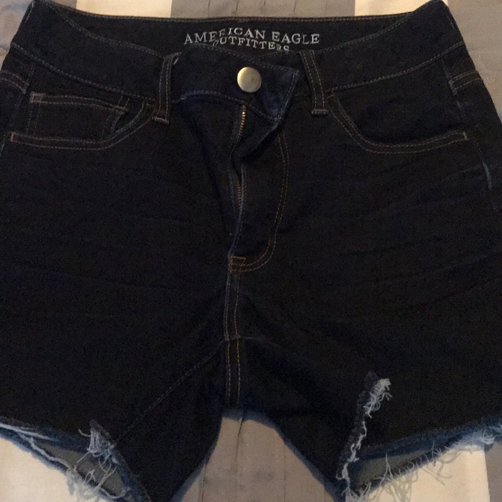Shorts - Picture 2 of 3